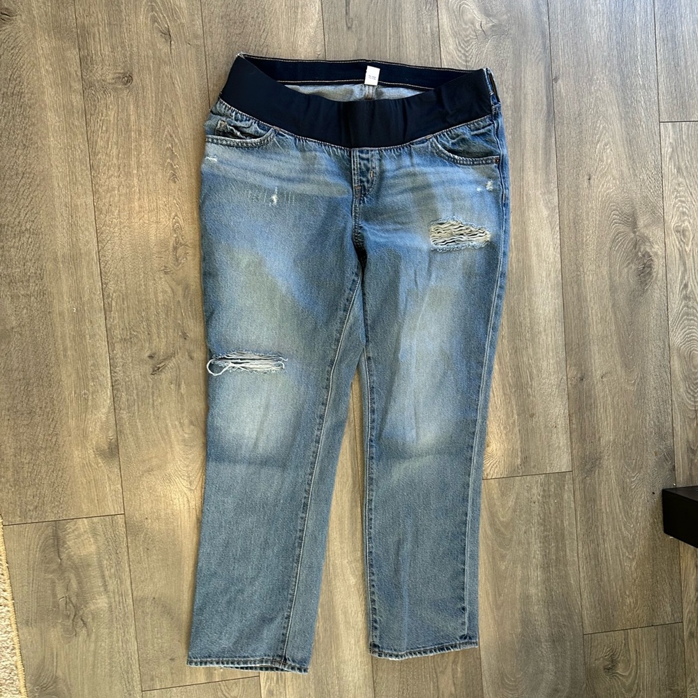 Bundle of old navy maternity jeans